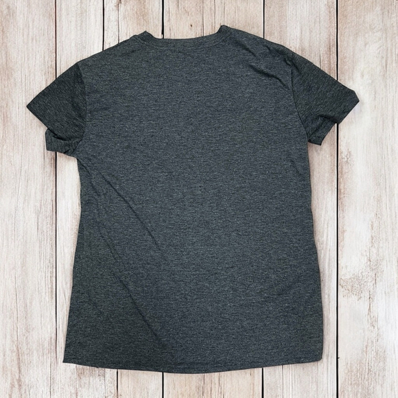 Guns N’ Roses T-Shirt Small Gray Rose Graphic Band Tee Rock Concert Tour Merch - Picture 8 of 9